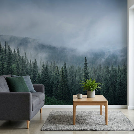 Sisli Orman Dağlarda Atmosferik Çam Ağaçları Panoraması Koyu Yeşil Duvar Kağıdı