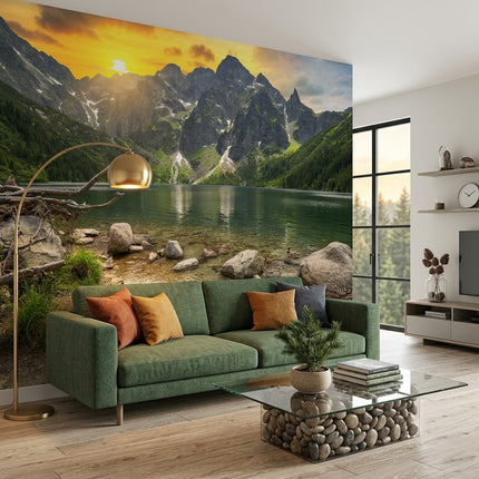 Epik Alpin Göl Gün Batımında Dramatik Zirvelerle Yeşil Duvar Kağıdı