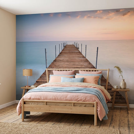 Soft Pastel Gökyüzü Altında Deniz İskelesi Turuncu Mavi Duvar Kağıdı